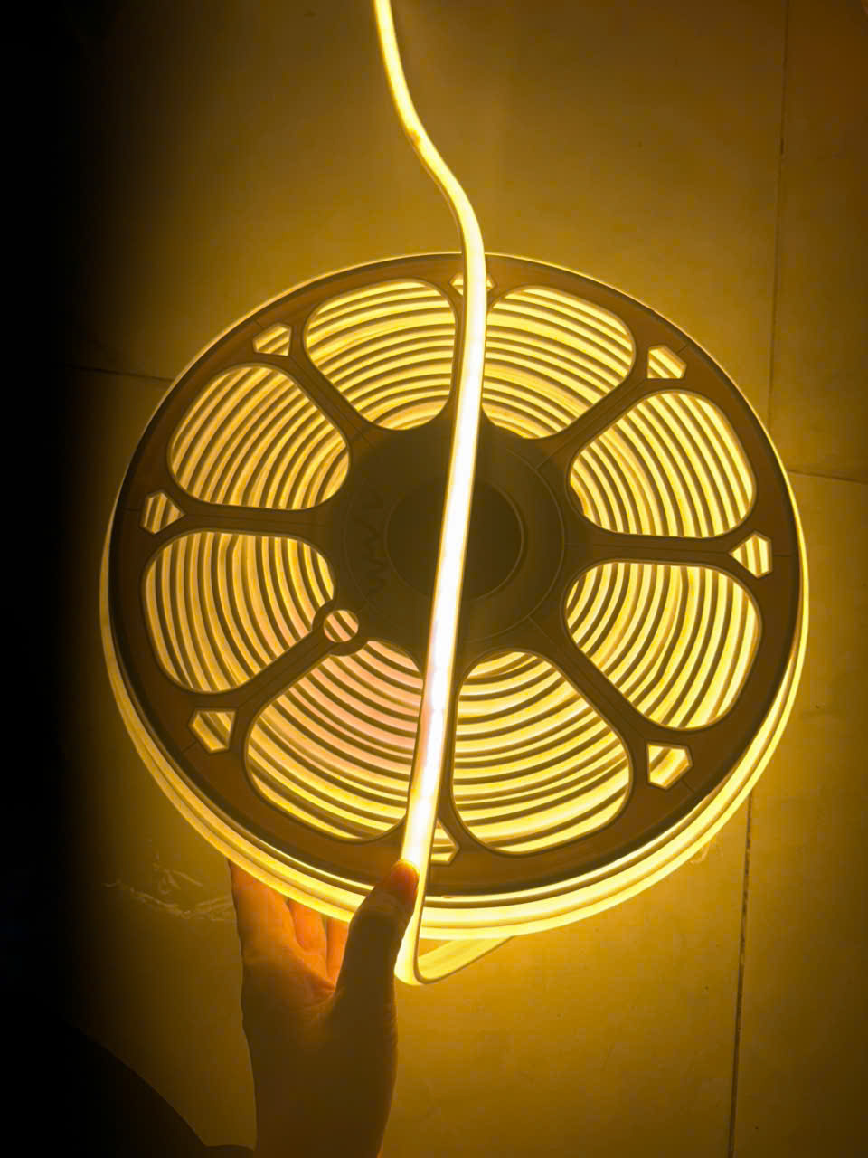 Dây cob 220v vàng 